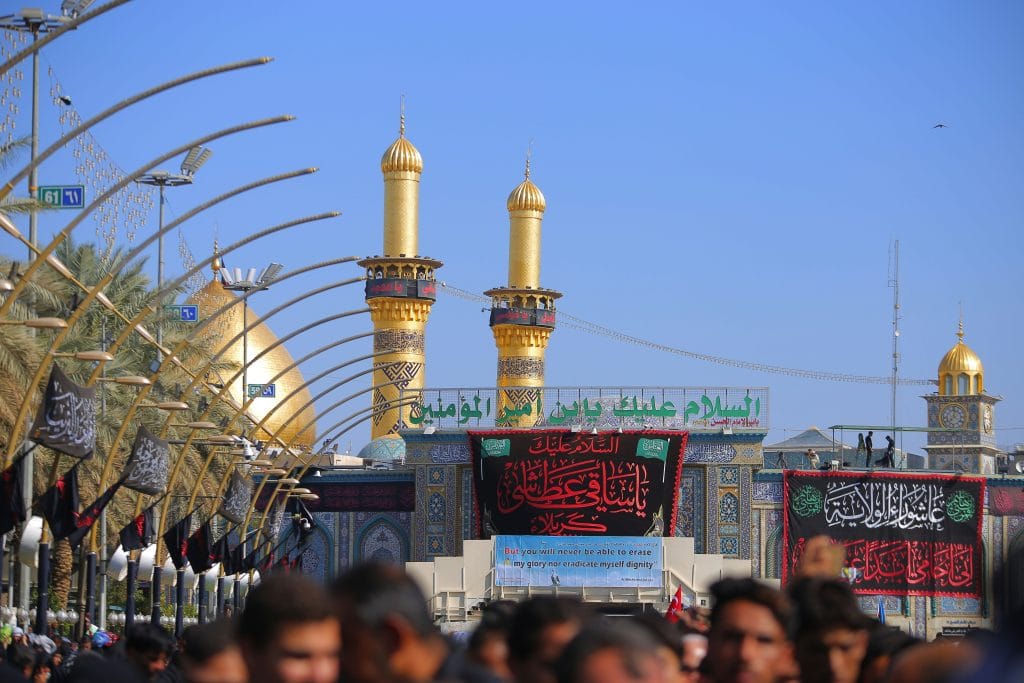 Imam Ali Quotes in English: Top 10 Sayings With Deep Wisdom 5 Calligraphy of Imam Ali (AS) with an inspirational quote from Nahjul Balagha, representing spiritual wisdom in Shia Islam.